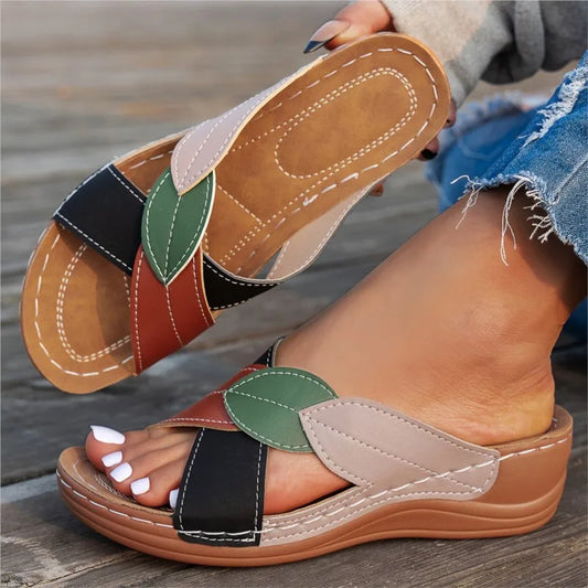 Lina™ - Retro Leaf Slip-On-sandaler