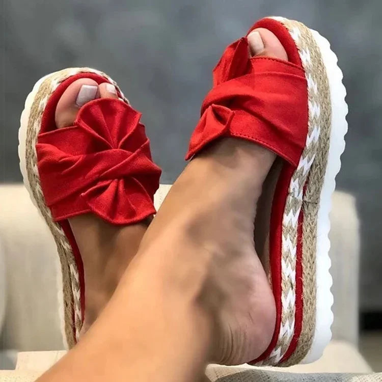 Camila™ -Kilesandaler med blomsterbue